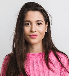 Portrait of reviewer Elena Marsh